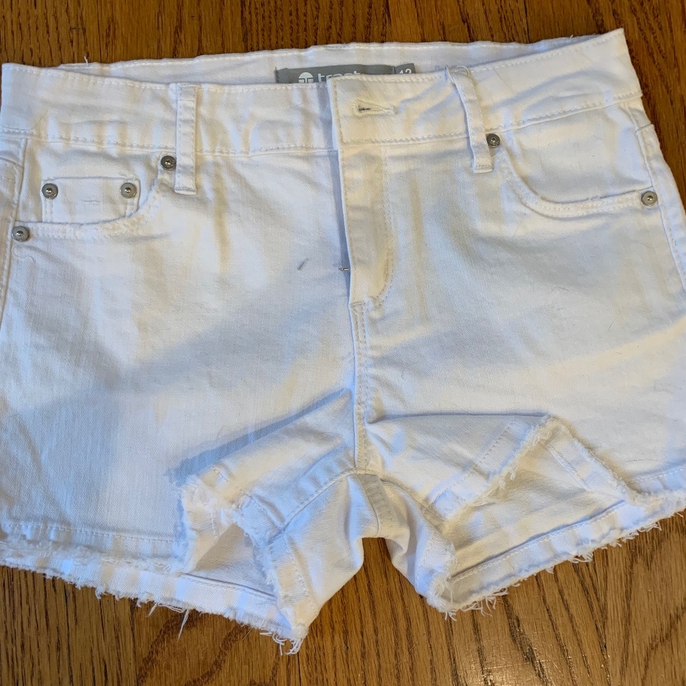 Tractr girls white jean shorts